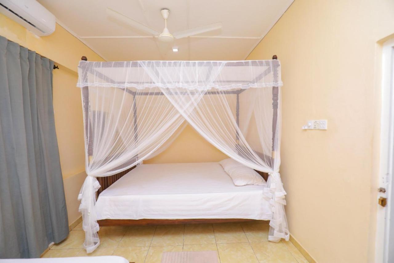 The Duchess Old Hotel Matara Exterior foto
